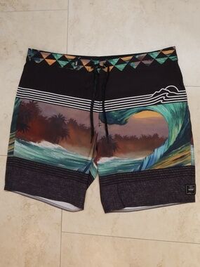 Vans Mens 'Triple Crown Of Surfing' Boardshorts NWOT~